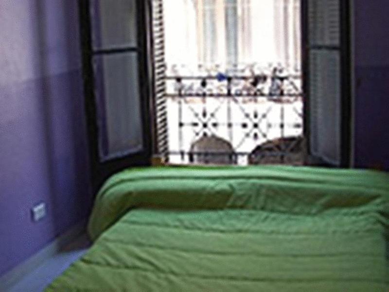 Hostal Downtownmate *